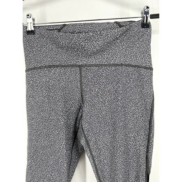 Lululemon train times 7/8 fractal alpine leggings 8 - Picture 2 of 6
